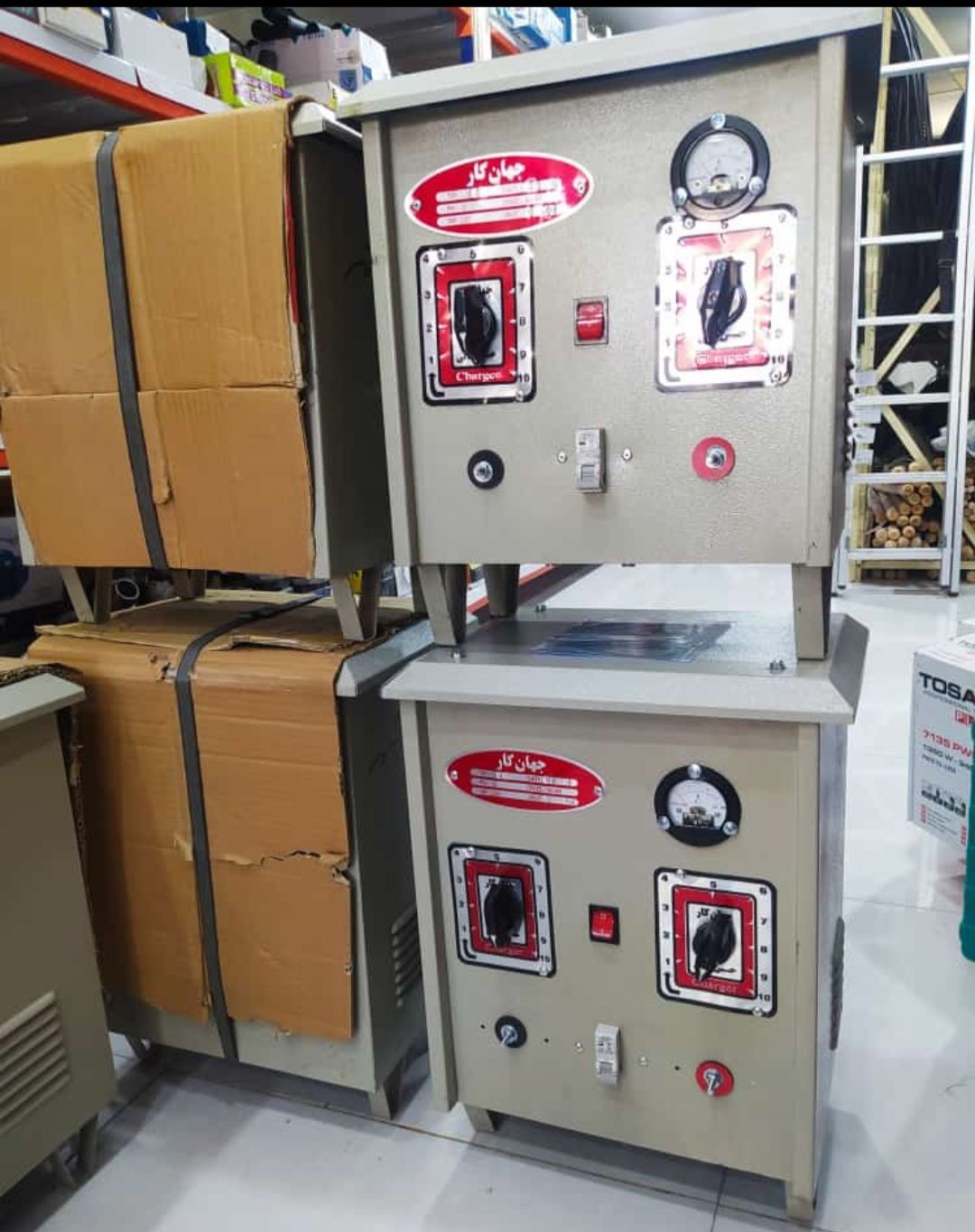 شارژر باتری صنعتی 4باتری 24ولت جهان کار